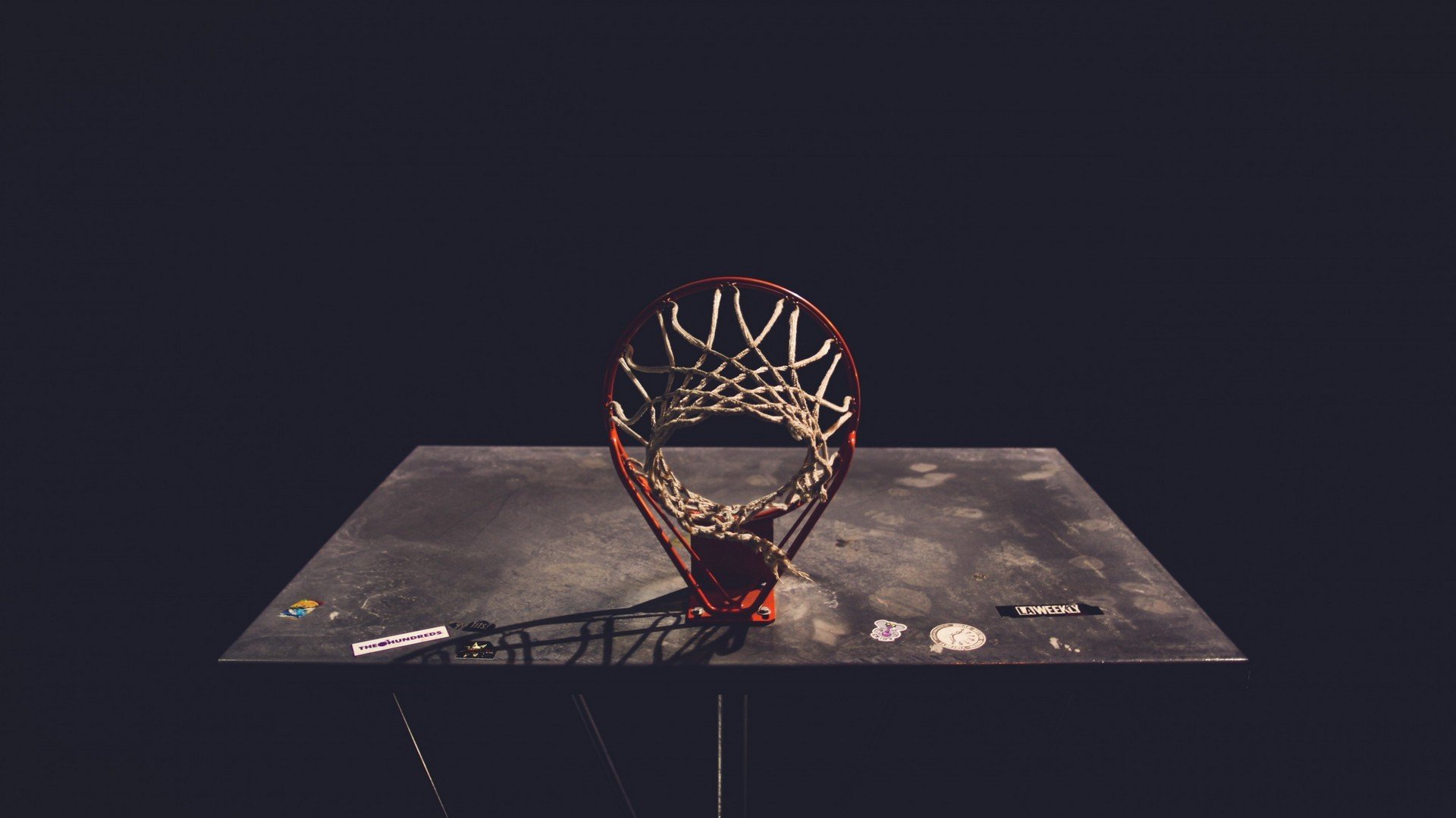 48队扩军赛制-跨界疯狂！哈兰德空降NBA老鹰比赛引热议，瓦伦西亚备战意甲回应争议